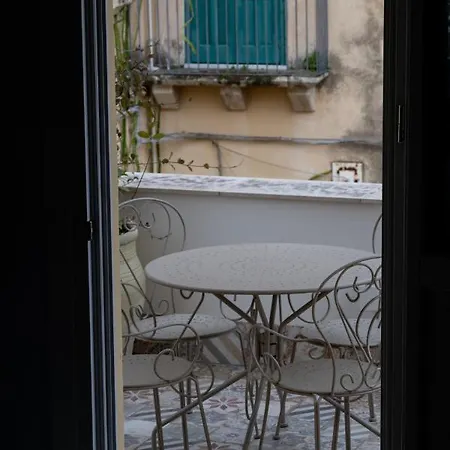 Casa Indipendente Con Terrazzo Nel Centro Storico Di Holiday home Noto